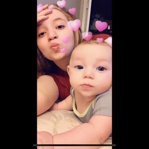 Meet your Posher, Camille